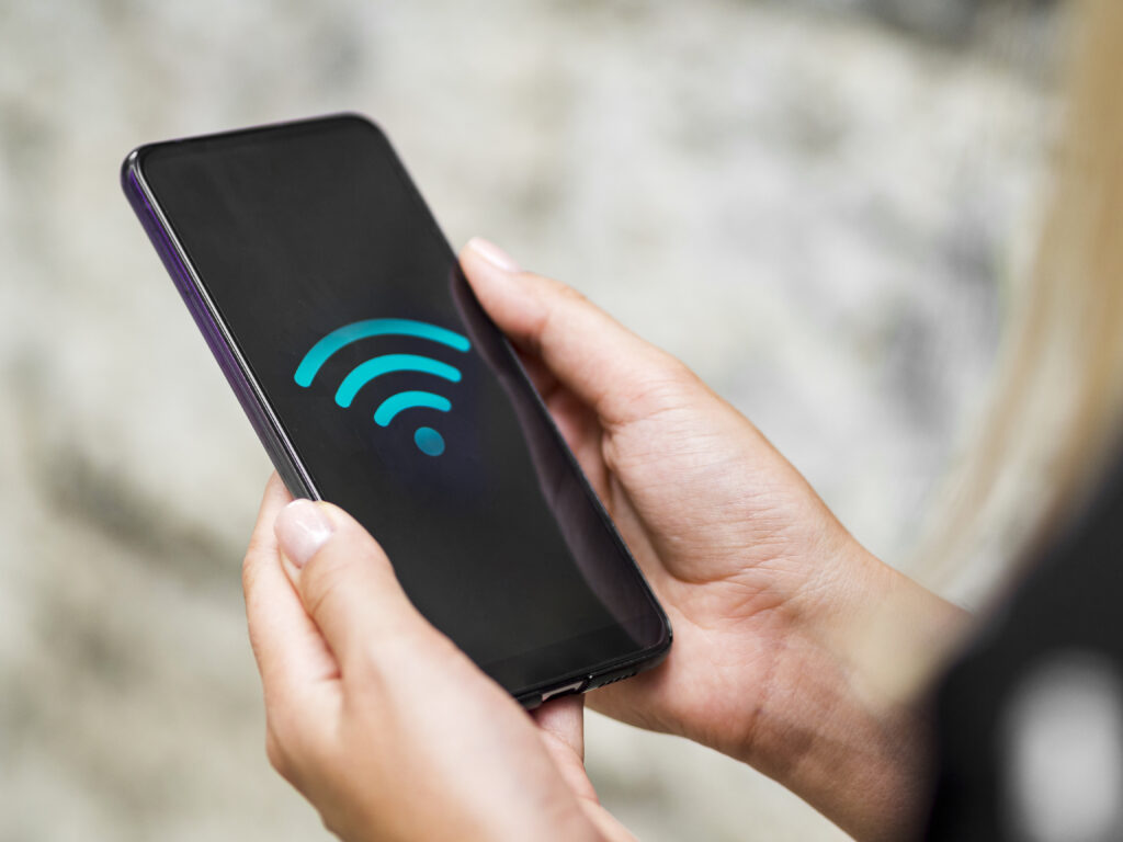Connexion Wi-Fi haut débit illimitée gratuite en chambre d'hôtes à [Les Sables d'Olonne]